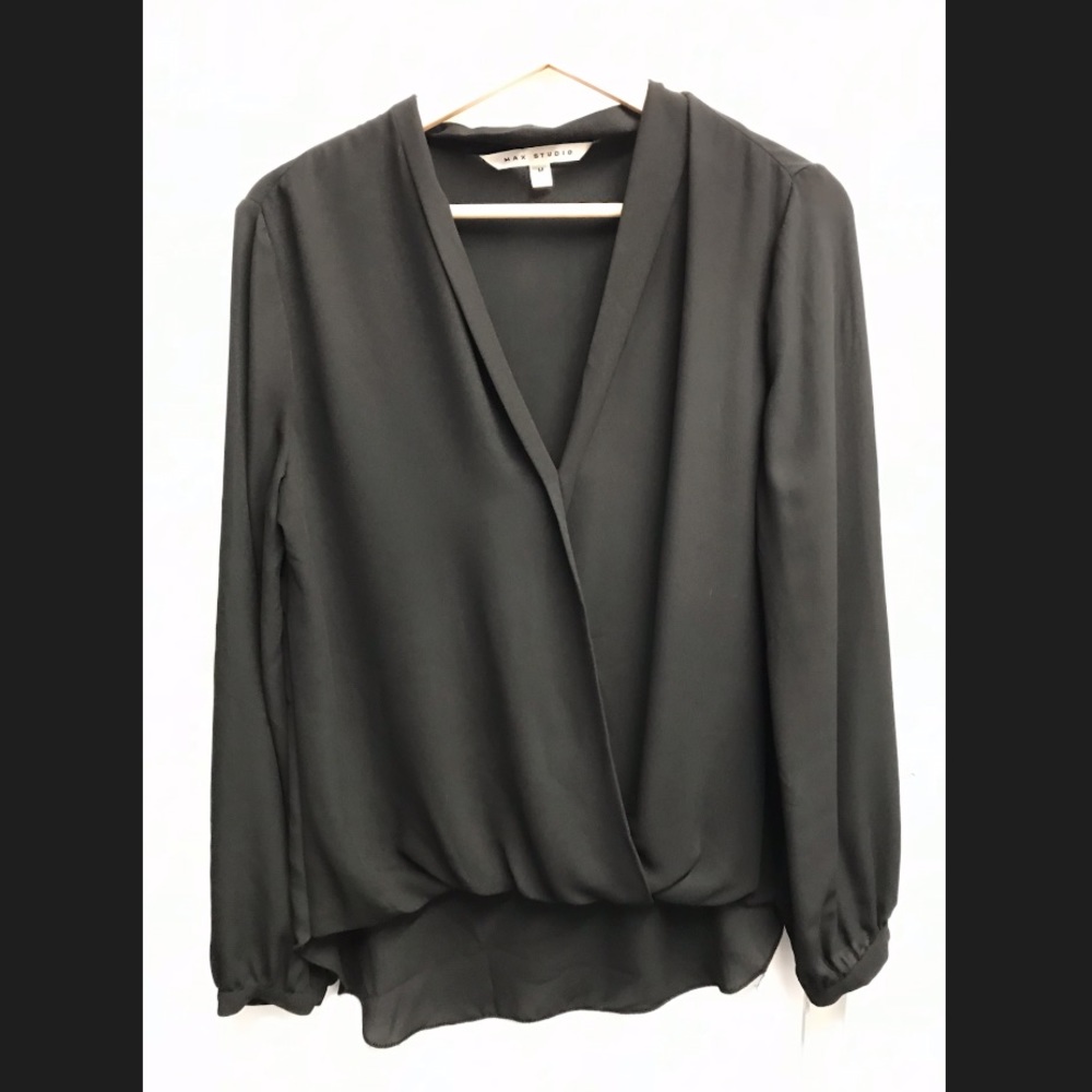 Max Studio Black flirty blouse